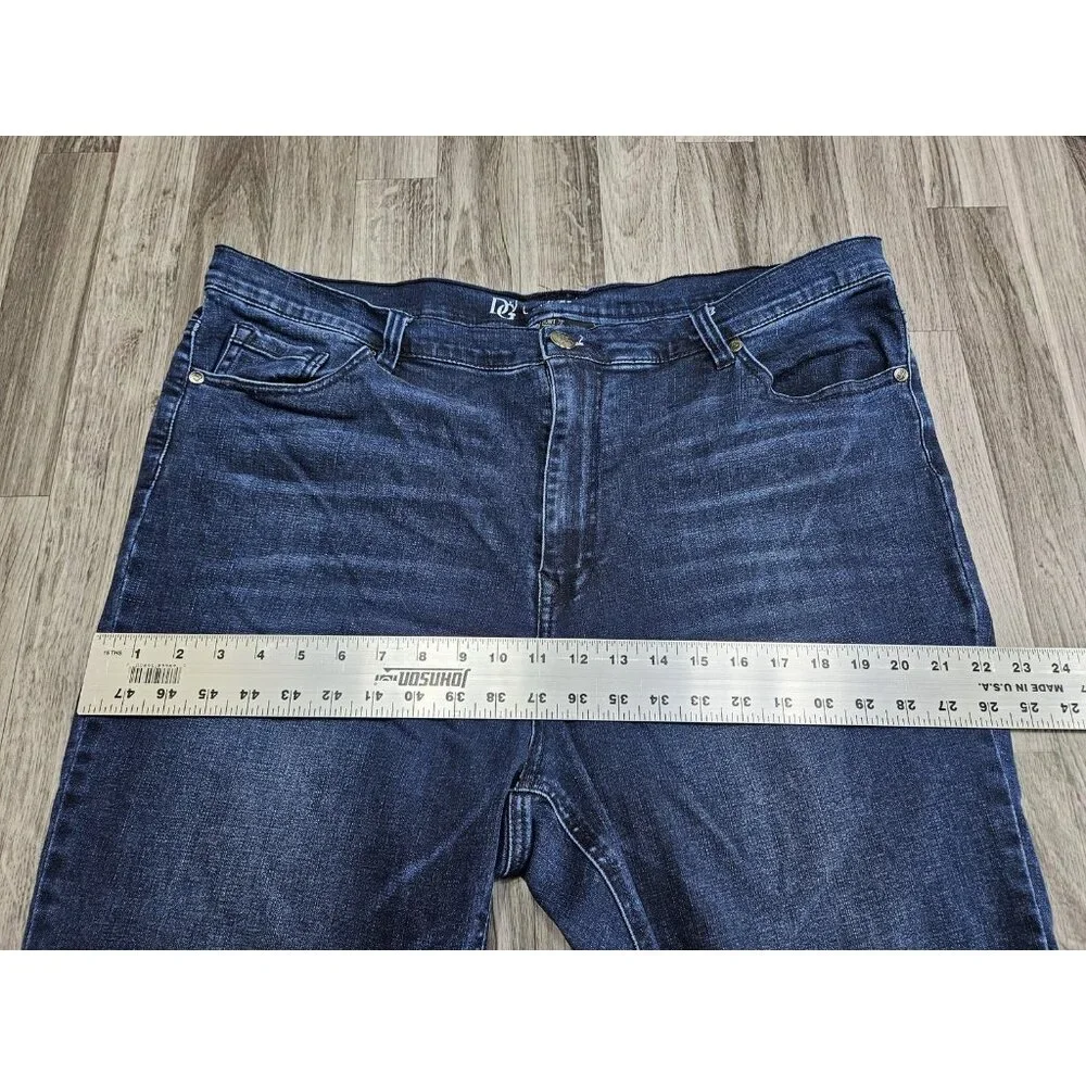 DG2 Diane Gilman Jeans Women 20WT Blue Stretch Denim Classic Fit Dark Wash Pants
